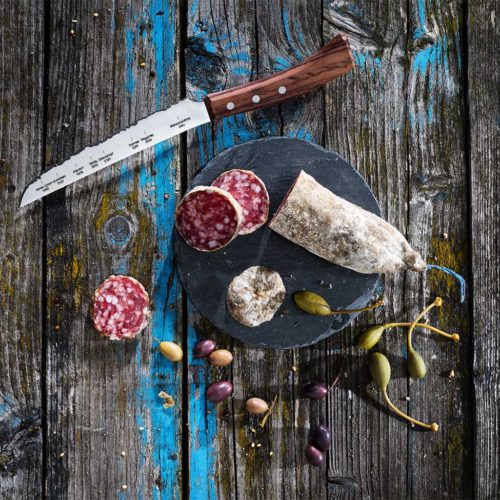 Produktfotografie Packshot: Messer mitt Wurst