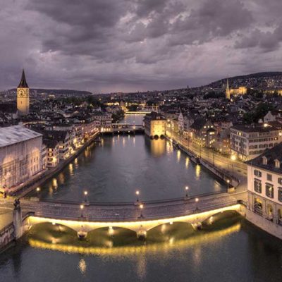 Professionelle Luftaufnahmen mit Drohne: Zürich bei Nacht