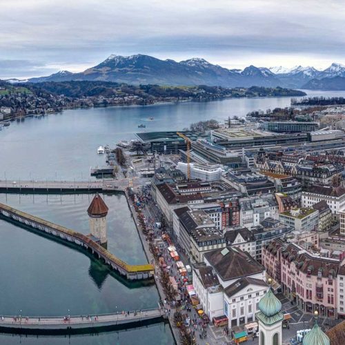 Professionelle Luftaufnahmen mit der Drohne: Luzern