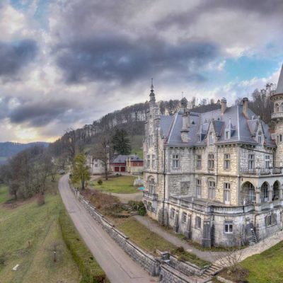 Professionelle Luftaufnahmen mit Drohne: Warth Schloss