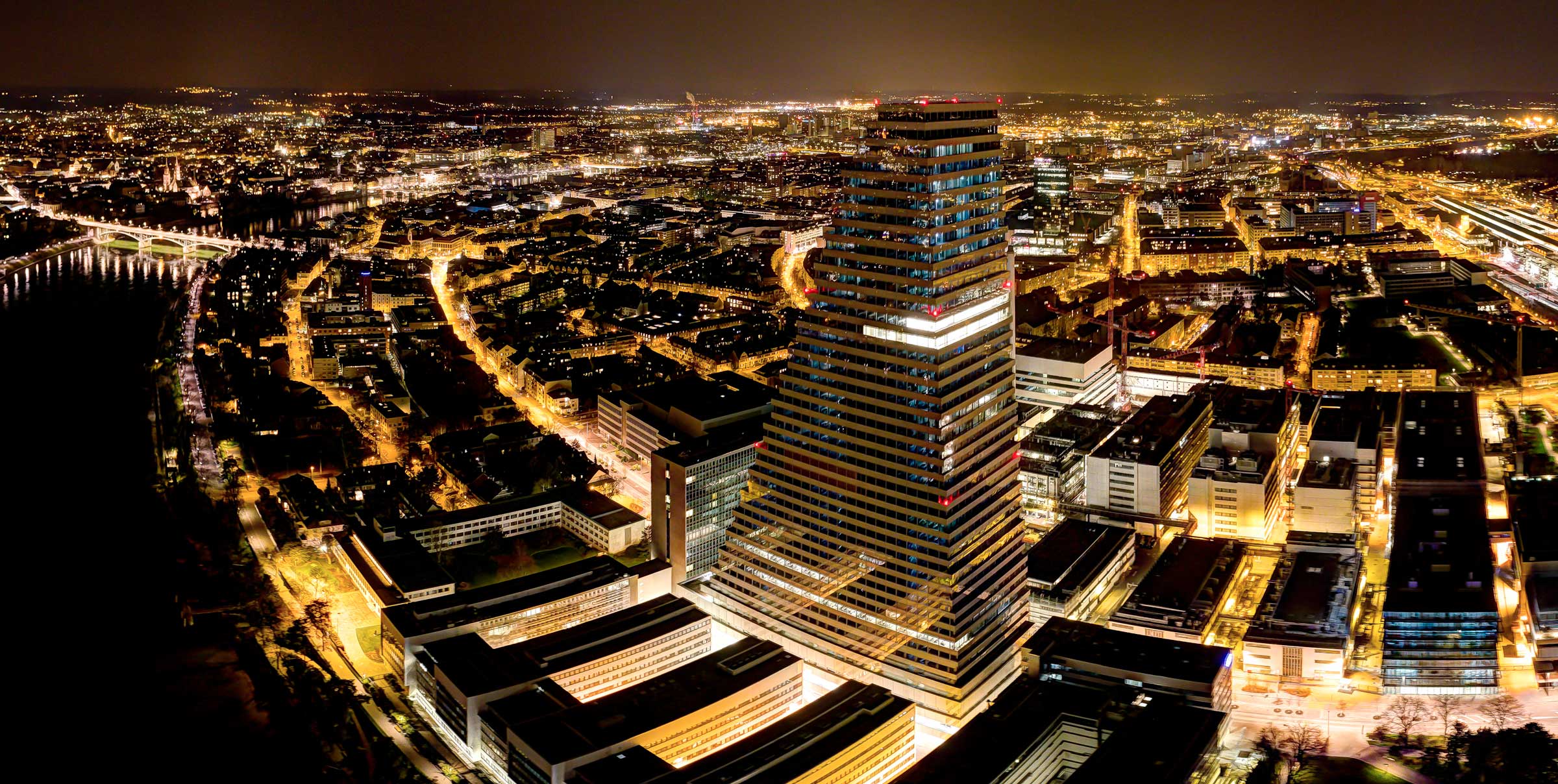 Luftaufnahmen Gewerbe: Basel bei nacht