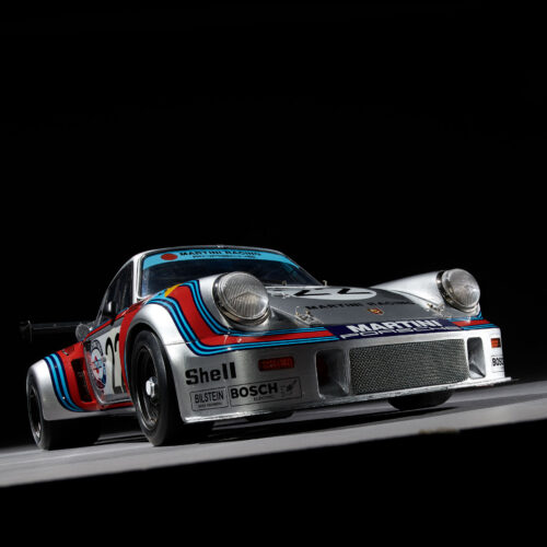 Professionelle Auto-Fotografie: Martini-Porsche-Modell | goldgelb - Fotostudio für Werbefotografie
